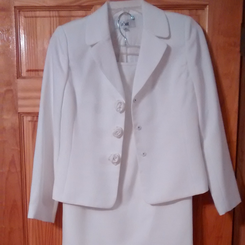 Le Suit Skirt Suit